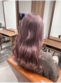 ピンクベージュ