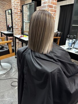 バレイヤージュ×ミルクティー×ミディアム