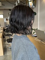ニア(nir.) 20代30代40代小顔ひし形くびれミディアムショート