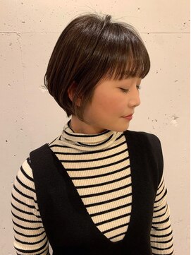 クマ(kuma.) 丸み耳掛けショート