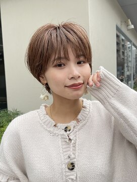 イヴォークトーキョーオーサカ(EVOKE TOKYO osaka) 丸み 可愛い 抜け感 ショート パーソナルカラー