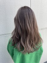 シダ(sida SAIIN)&nbsp;大人可愛い20代30代ゆるふわミディアム