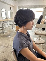 ウィークエンド(WEEKEND)&nbsp;大人ショート寒色カラー