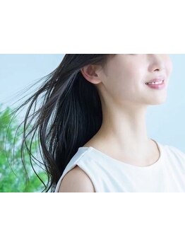 《髪質改善》縮毛矯正なのに驚くほどナチュラル◎艶やかで柔らかく動くストレートの仕上がりが大好評♪