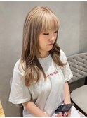 フォギーベージュレイヤーカット