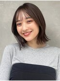 切りっぱなしボブホワイトベージュ前髪デジタルパーマ