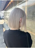 【林】ブロンドベージュ×切りっぱなしボブ