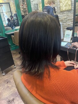 ヘアーラウンジ アンフィ 井土ヶ谷(Hair Lounge Anphi) ウルフレイヤー