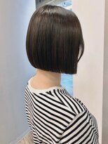 イロウ 天神大名店(IROW)&nbsp;アッシュグレー 切りっぱなしボブ 髪質改善 透明感カラー 20代