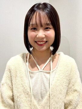 ビバラヘアー(VIVA LA HAIR) 顔周りカット 艶髪 髪質改善 前髪カット ダークブラウン 20代