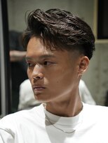 メッツ 原宿(METS)&nbsp;MEN'S/毛流れサイドパート×テーパーフェード/毛流れパーマ