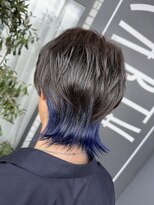 アース 新庄店(EARTH)&nbsp;メンズ｜暗髪×ブルーのインナーカラー