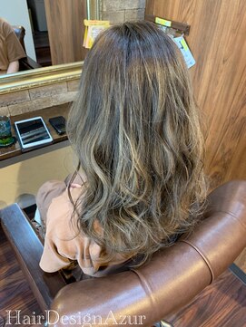 ヘアーデザイン アズール(Hair Design Azur) 【Azur】highlightでつくる“アッシュベージュ ”