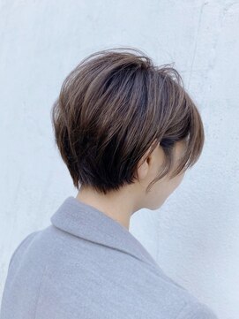 ヘアーメイクオズ(hair make O/S) 担当 照井 襟足スッキリ☆丸みショート