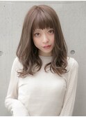 柔らかさのあるアッシュベージュ