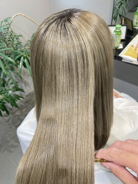 マノニコ(mano-nico) 【メテオカラー】ハイトーングレージュ