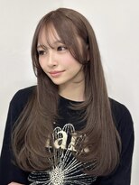 ロムーク 表参道(LOMKH)&nbsp;似合わせレイヤーカット×ヘーゼルベージュカラーで韓国ヘア