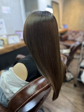 スローネ(THRONE) 髪質改善酸性ストレートで艶髪／20代30代40代／新宿