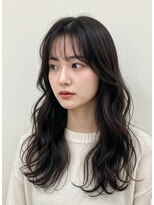 ジョイイチハチナナインユイル(JOY187 in YU1L)&nbsp;韓国レイヤーカット/コテ巻き風スタイリング