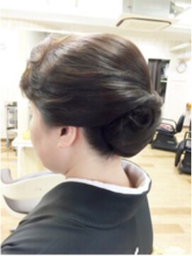 エノモト(ENOMOTO) 上品×しっとりしたボリュームシニヨンヘアスタイル 黒留袖 着物