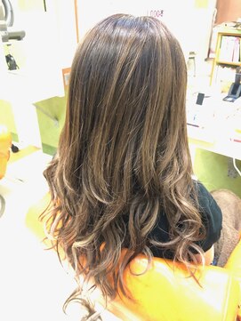 サイドビー(side B) グラデーションカラー×ハイライトエクステ