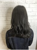 ミディアム×ダークカラー