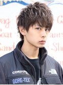 ツーブロック束感カットのサイドパートショート