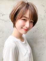 小顔カットクールショート前下がりピンクベージュ大人かわいい