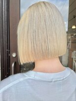 ヘア メイク ココ(hair make coco)&nbsp;ホワイトブロンド×切りっぱなし☆