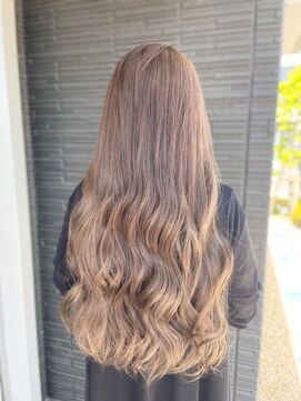 トゥエンティ(twenty) ミルクティーカラー