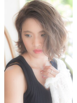 ミエル ヘア 新宿(miel hair) 〈mielhair新宿〉レイヤーミディ ハホニコトリートメント