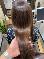 ハサミバイアトリエナガノ 千葉(8sami by atelier nagano)&nbsp;ショートボブ/センターパート/ツヤ髪/グラデーション/イヤリング