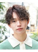 ツーブロック束感波巻きセンターパート