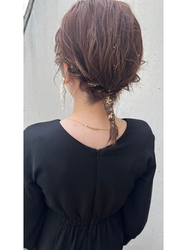 イリ(ili) "【ILi】ヘアアレンジ"