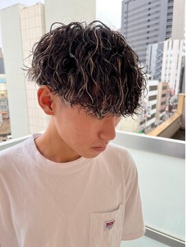 ラヴィズム 名駅店(LUVISM) 波巻きパーマツイストスパイラルパーマメンズ名駅名古屋