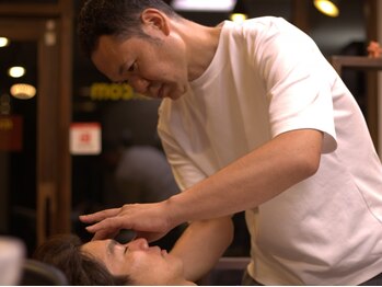 ヘアーサロン エバー(EVER)の写真/カットとシェービングでスッキリ♪眉や産毛を整えて清潔感ある好印象なスタイルへ！