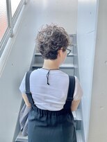 イズミ(Izumi) ショートパーマ