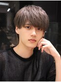 上品なブリーチカラー グレージュ 美シルエットのマッシュウルフ