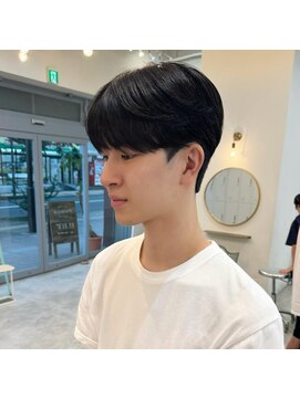 ロミー 本厚木(ROMMY.) マッシュパーマ/前髪パーマ/ハイトーンカラー