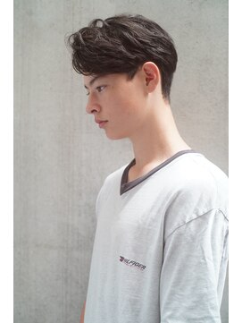 レジュアル(RESSUAL) スーツ短髪ツーブロック束感モテる黒髪シークレットパーマ流行