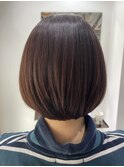 収まりの良いシルエットボブスタイル