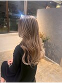 beige balayage