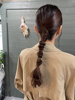 マーシュ(marshu)&nbsp;お呼ばれヘア♪タイトアレンジ【Hikaru】