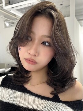 ヨロ 渋谷(YOLO) 韓国ヘアーハッシュカットレイヤーカットハイライトカラー