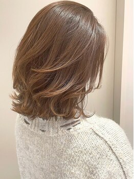 お洒落女性必見"脱白髪染め"★オシャレになれる白髪ぼかしで洗練された若々しい艶カラーに♪<西宮北口>