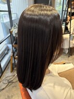 インス(ensue)&nbsp;20代30代◎透明感暗髪縮毛矯正×くびれミディで大人可愛く