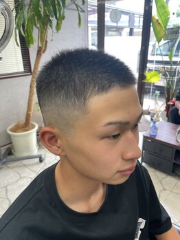 ヘアーサロンプチの写真/【眉・髭・髪】をトータルケア◇第一印象を格上げするプロの技。シェービングのみのご来店も大歓迎！