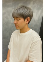 キリカ 新宿東口(KIRIKA)&nbsp;ツーブロック/グレージュ/メンズカット/マッシュ/新宿駅