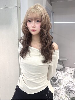 ジェム(GEM)の写真/目を惹く透明感ダブルカラー!ダメージを抑えたケアブリーチ×似合わせカラーでワンランク上のスタイルへ。