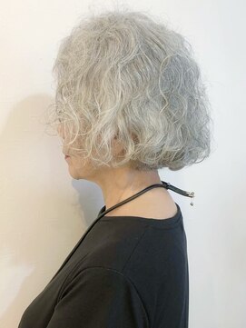 リコ(LIKO) 大人おしゃれなグレイヘア☆パーマ/お手入れ簡単ヘア/ボブ